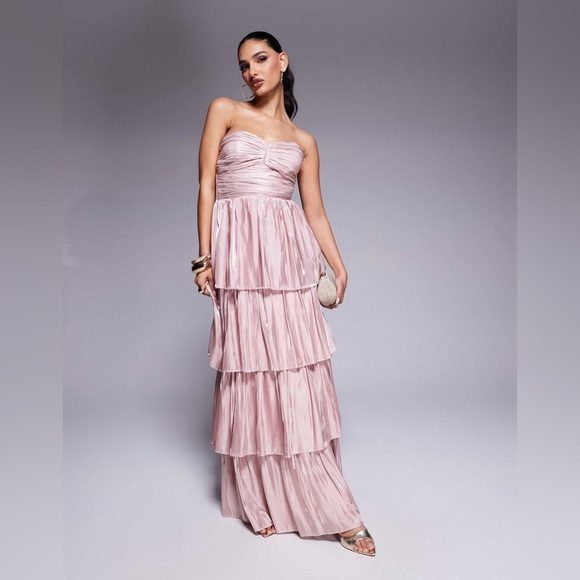 Lulus Dresses & Skirts - Lulus strapless tiered maxi dress in mauve B285